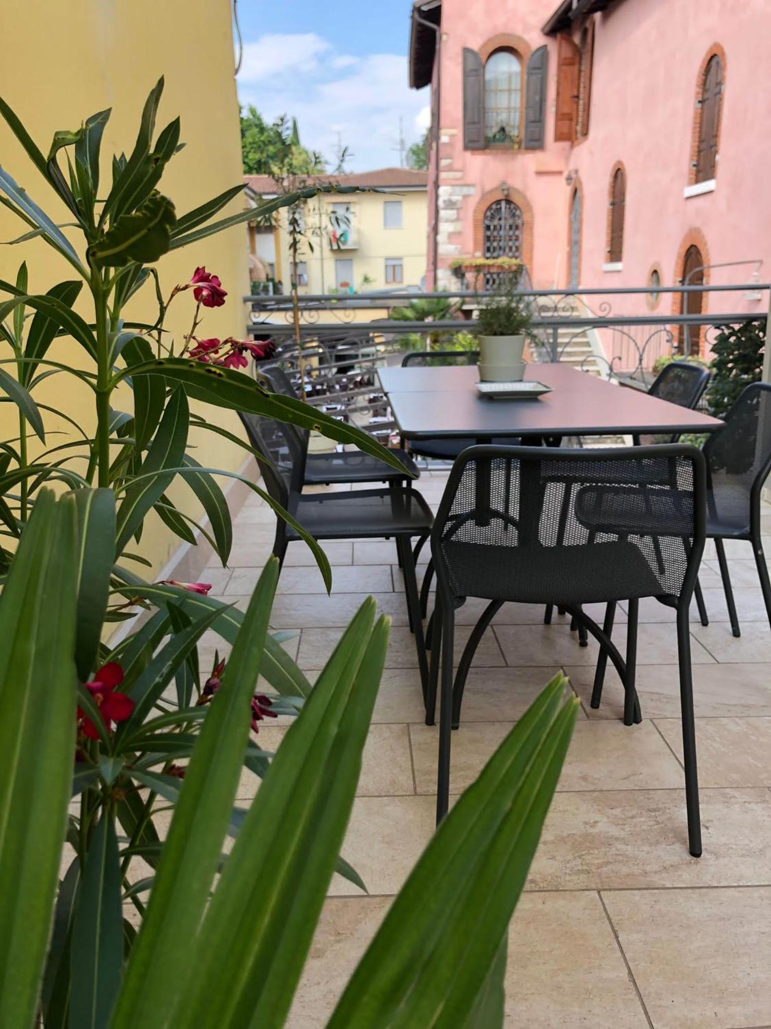 Residenza Betteloni Apartment Bardolino Bagian luar foto