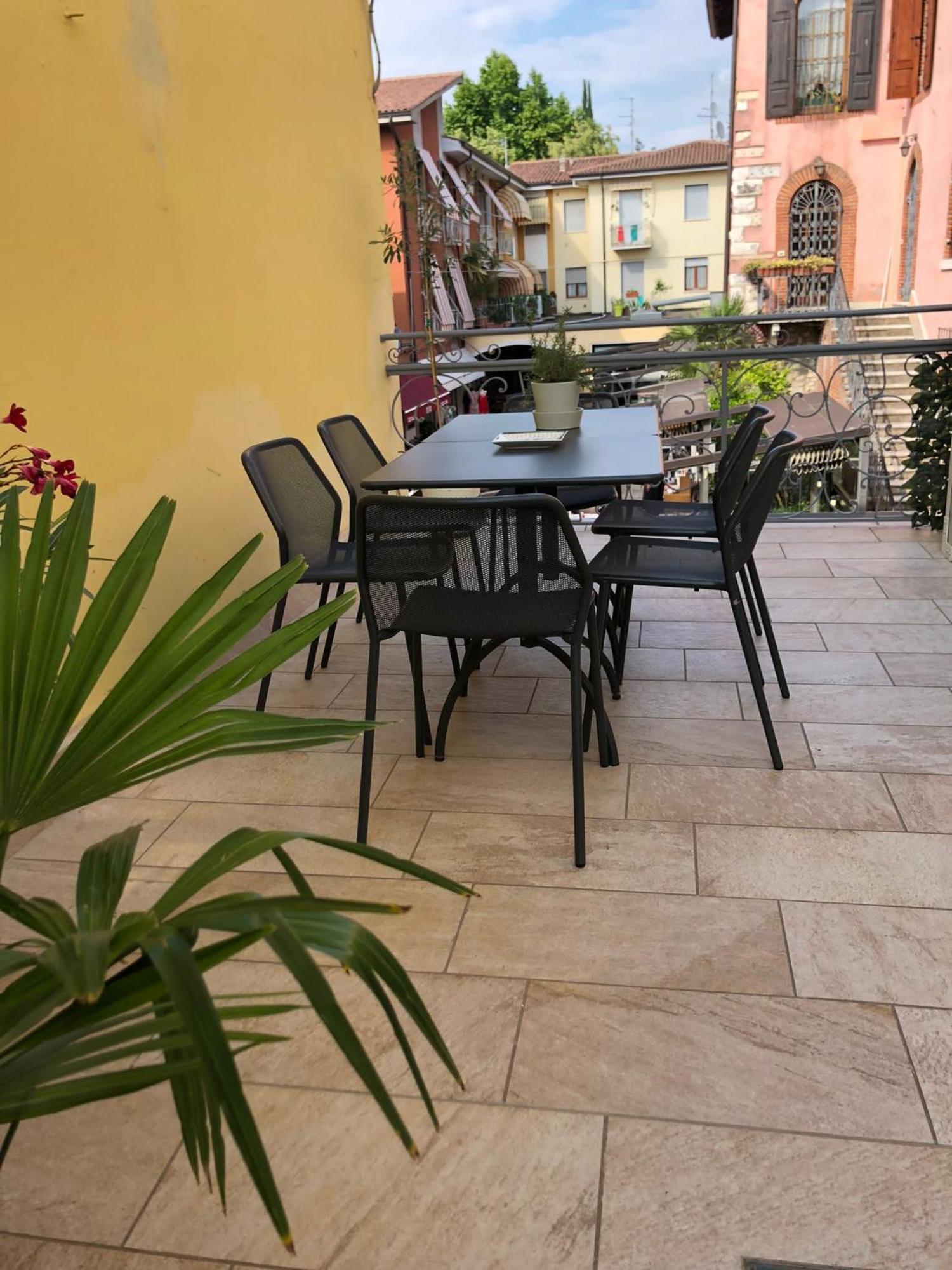 Residenza Betteloni Apartment Bardolino Bagian luar foto