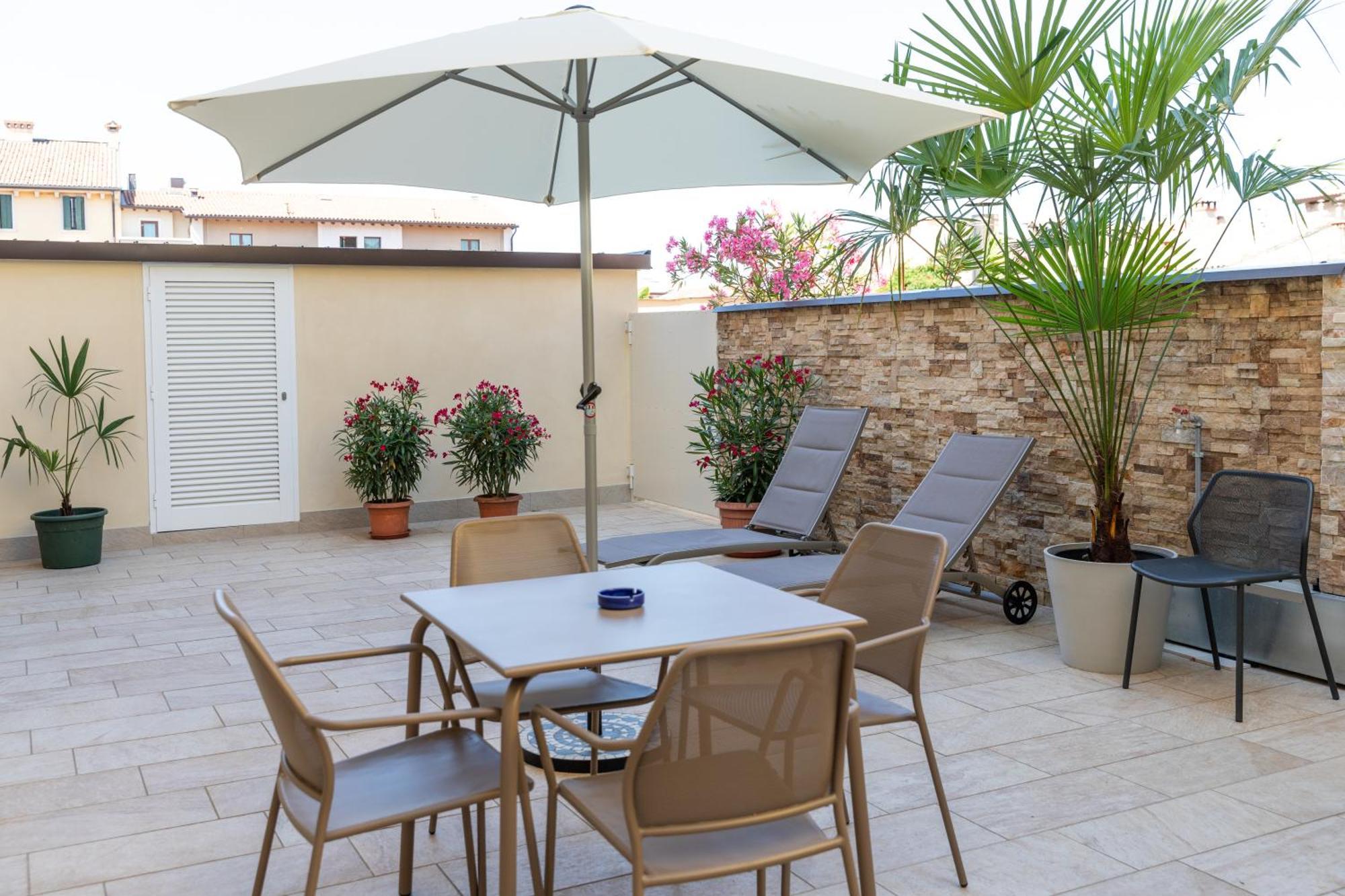 Residenza Betteloni Apartment Bardolino Bagian luar foto