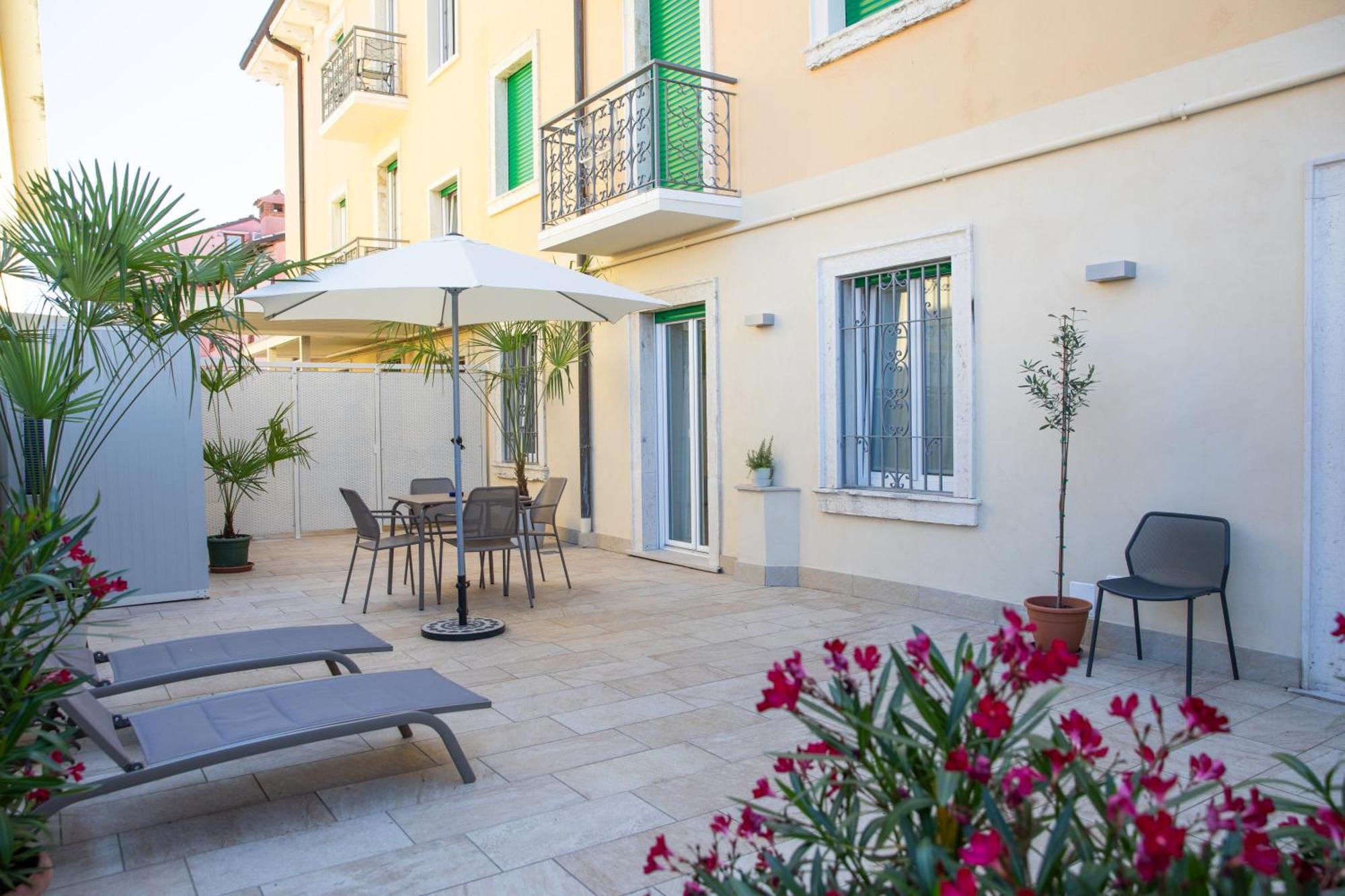 Residenza Betteloni Apartment Bardolino Bagian luar foto